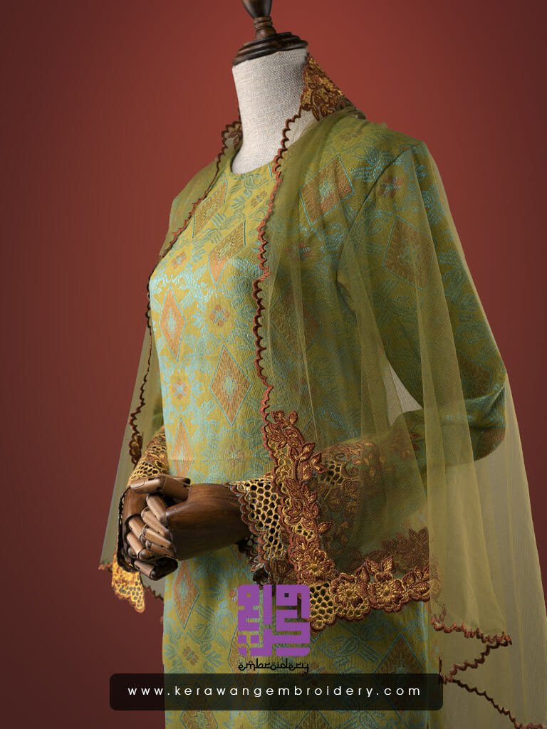 Baju Songket Pengantin Sulam Goyang Kerawang Motif Bunga Sakura