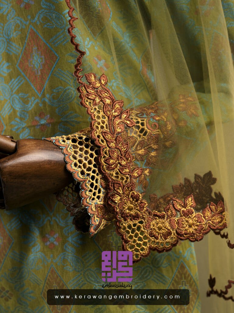 Baju Songket Pengantin Sulam Goyang Kerawang Motif Bunga Sakura