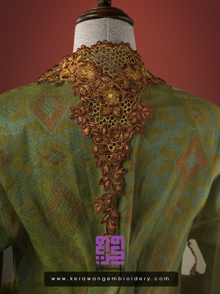 Baju Songket Pengantin Sulam Goyang Kerawang Motif Bunga Sakura