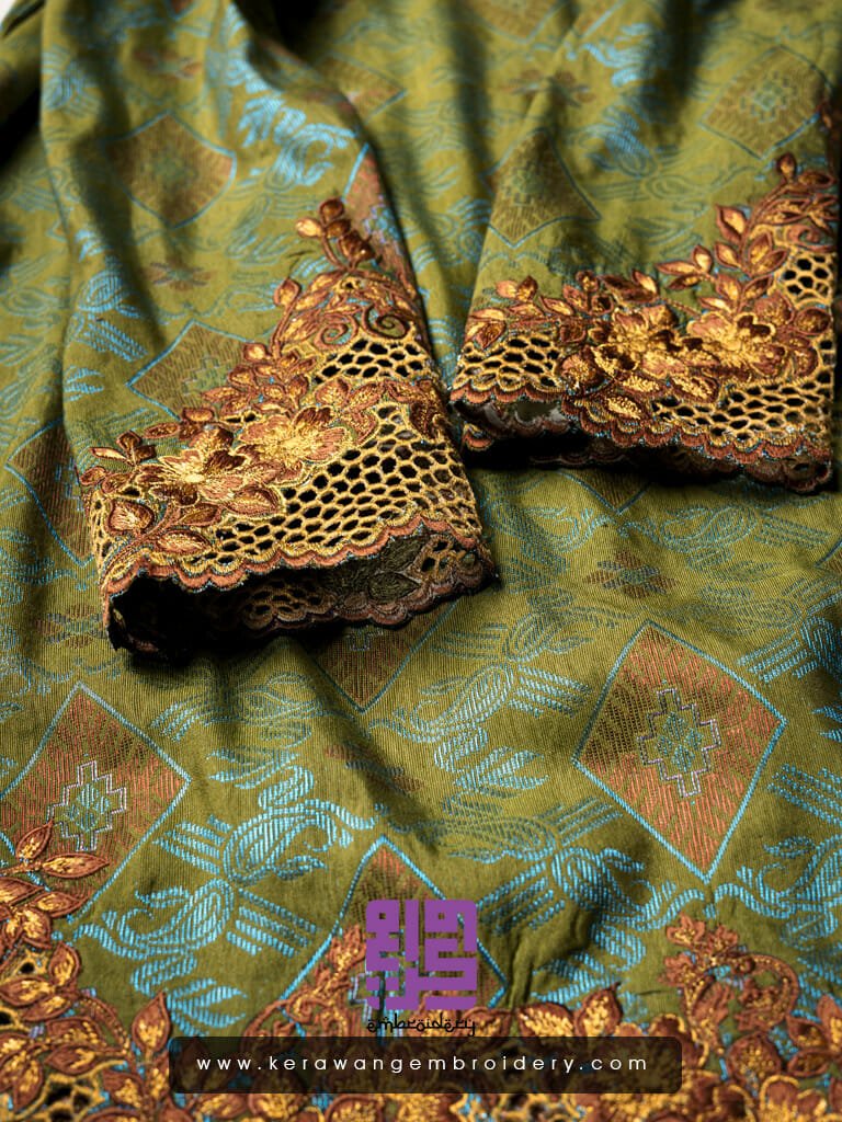 Baju Songket Pengantin Sulam Goyang Kerawang Motif Bunga Sakura