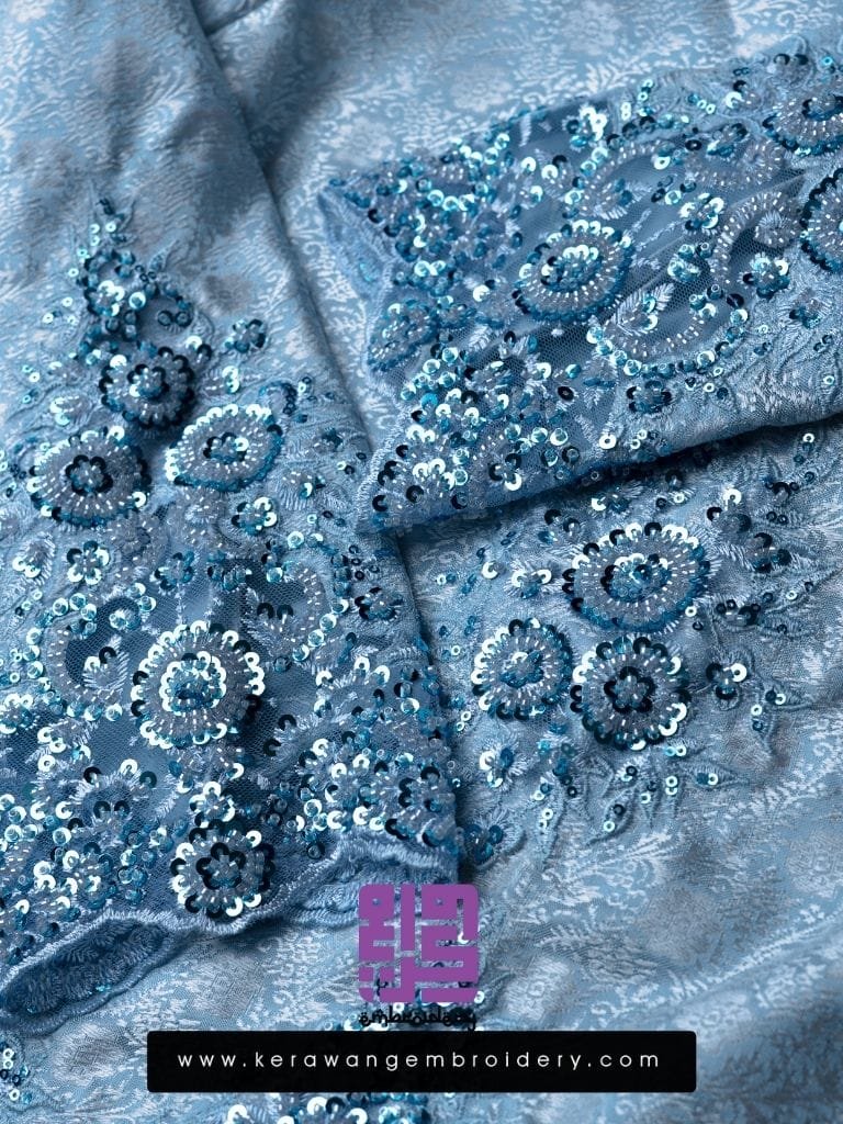 Baju Pengantin Kurung Kedah Sulam Lace Corak Daisy