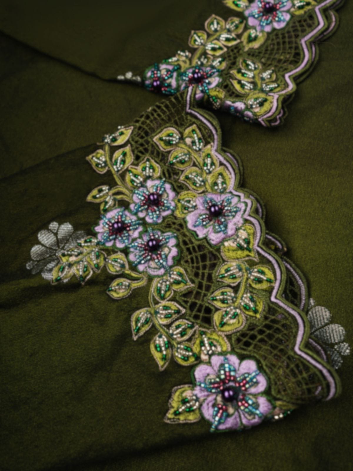 Kurung-Pahang-Songket-Sulam-Bunga-Sakura-Bermanik-05 Kurung Pahang Songket Sulam Bunga Sakura Bermanik